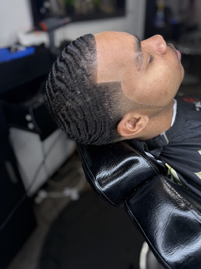 Bee’s Cuts & Styles — photo