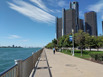 Detroit Riverwalk Park — photo
