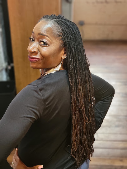 Everette's Braiding & Locing Salon. And. Everette's Natural Beauty School & Salon — photo
