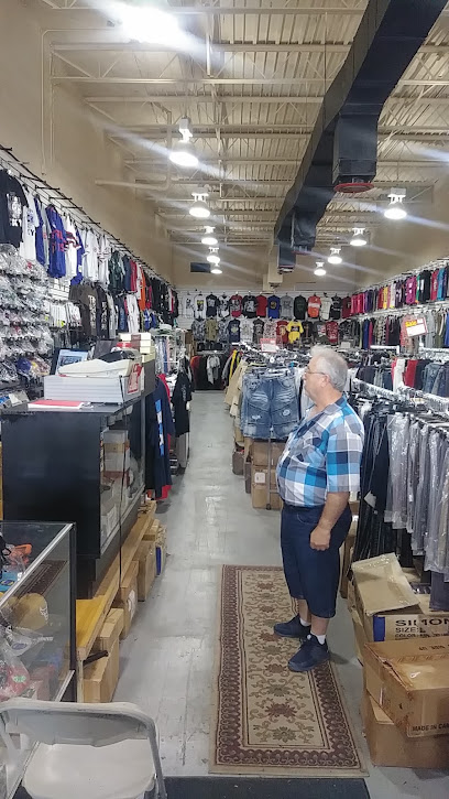 Hook Me Up Men & Women’s Clothes — photo