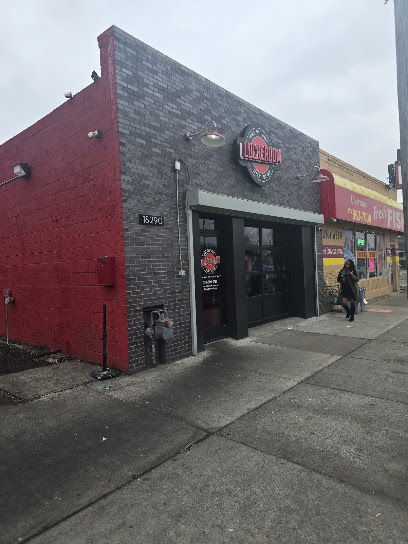 Lockeroom Sports Lounge & Food Truck — photo