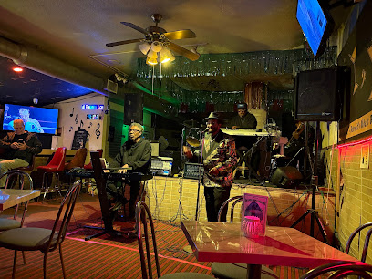 Raven Lounge & Restaurant in Detroit