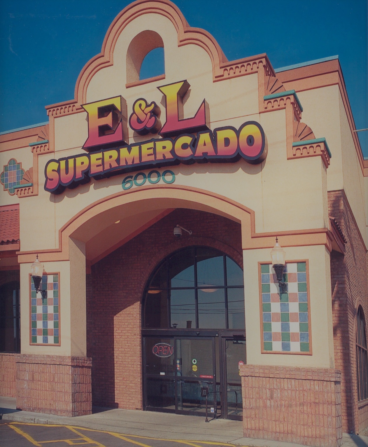 E & L Supermercado — photo