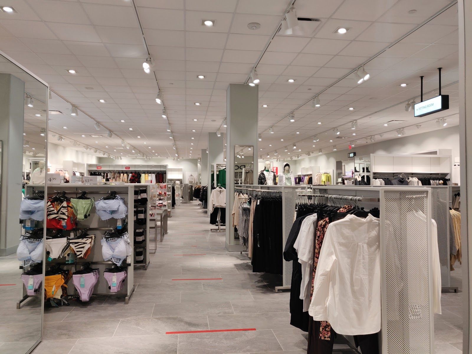 H&M in Detroit