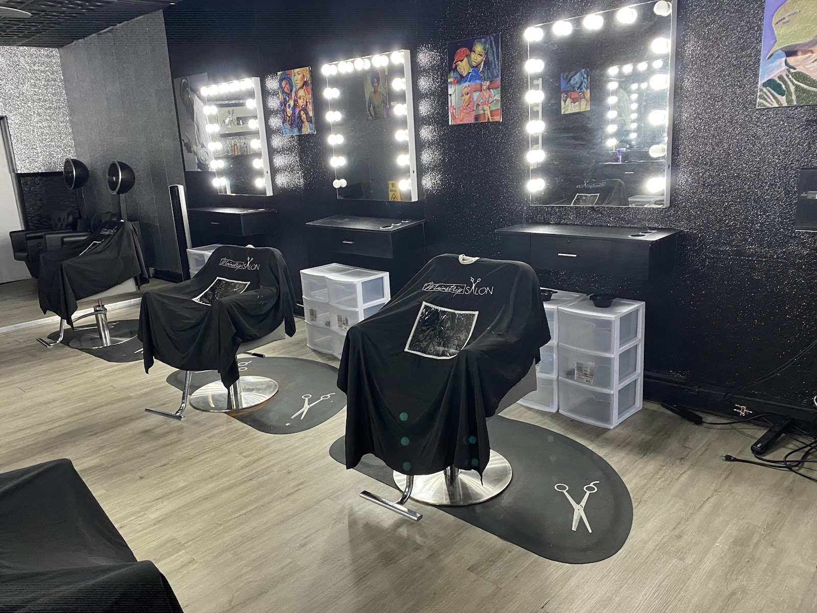Mainstrip Salon — photo