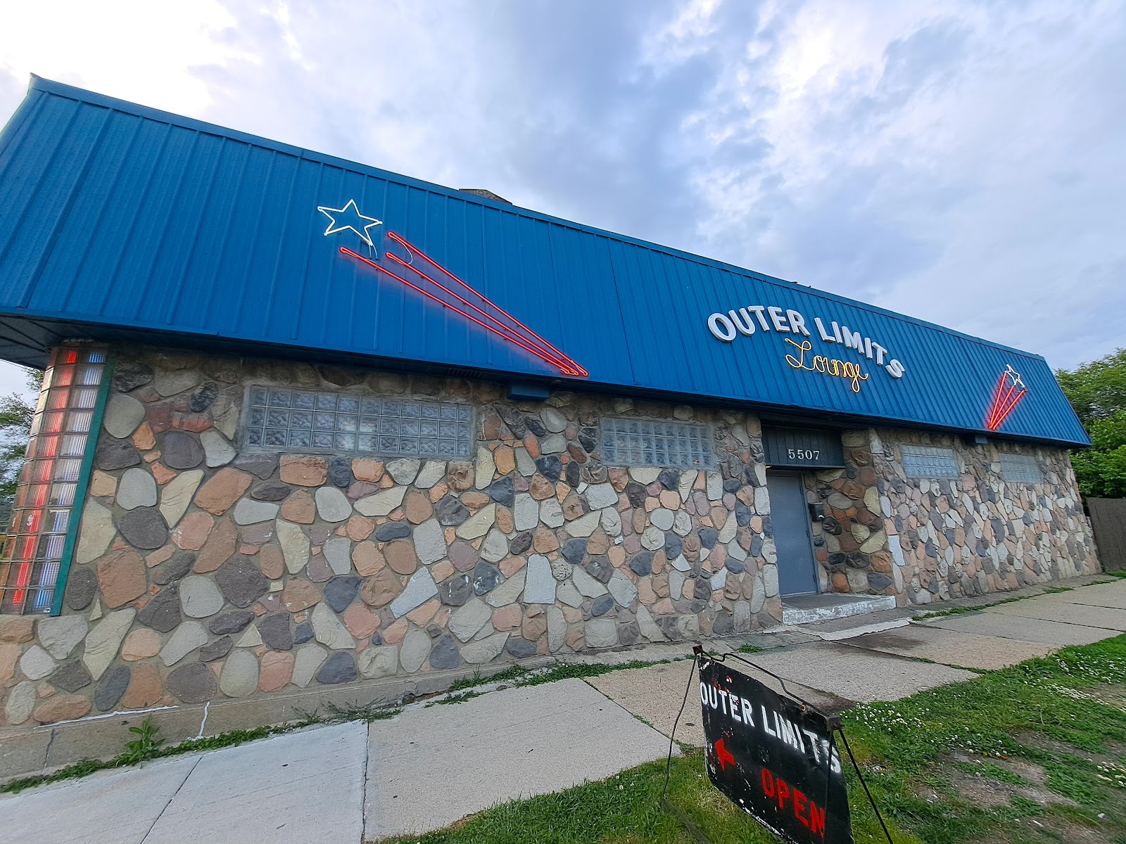 Outer Limits Lounge — photo