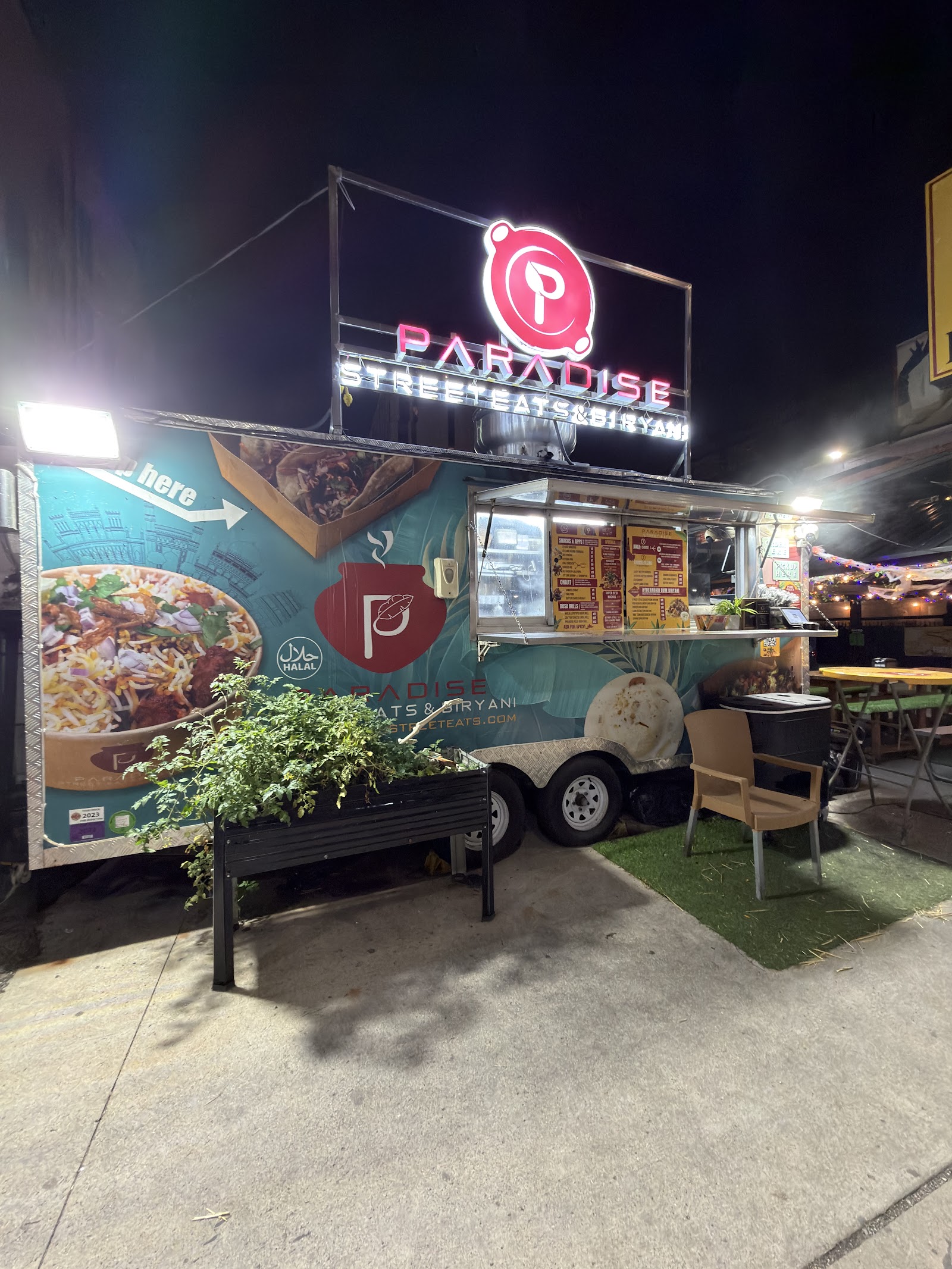 Paradise Street Eats - Foodtruck in Detroit