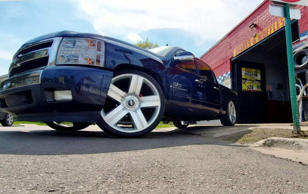 Reys Tires — photo