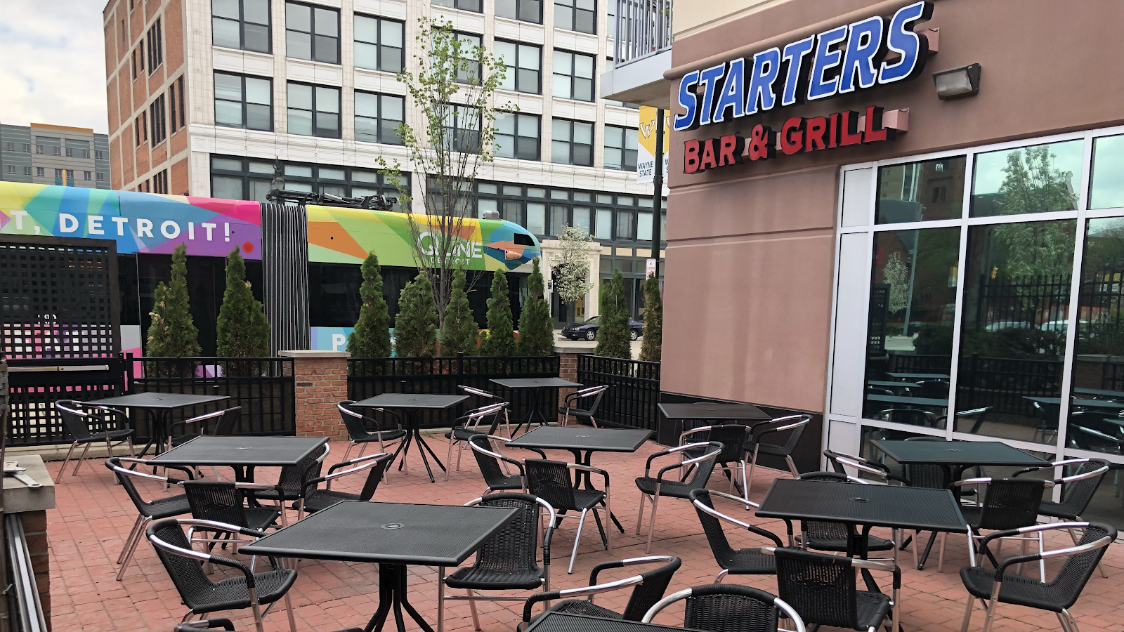 Starter's Bar and Grill Midtown — photo
